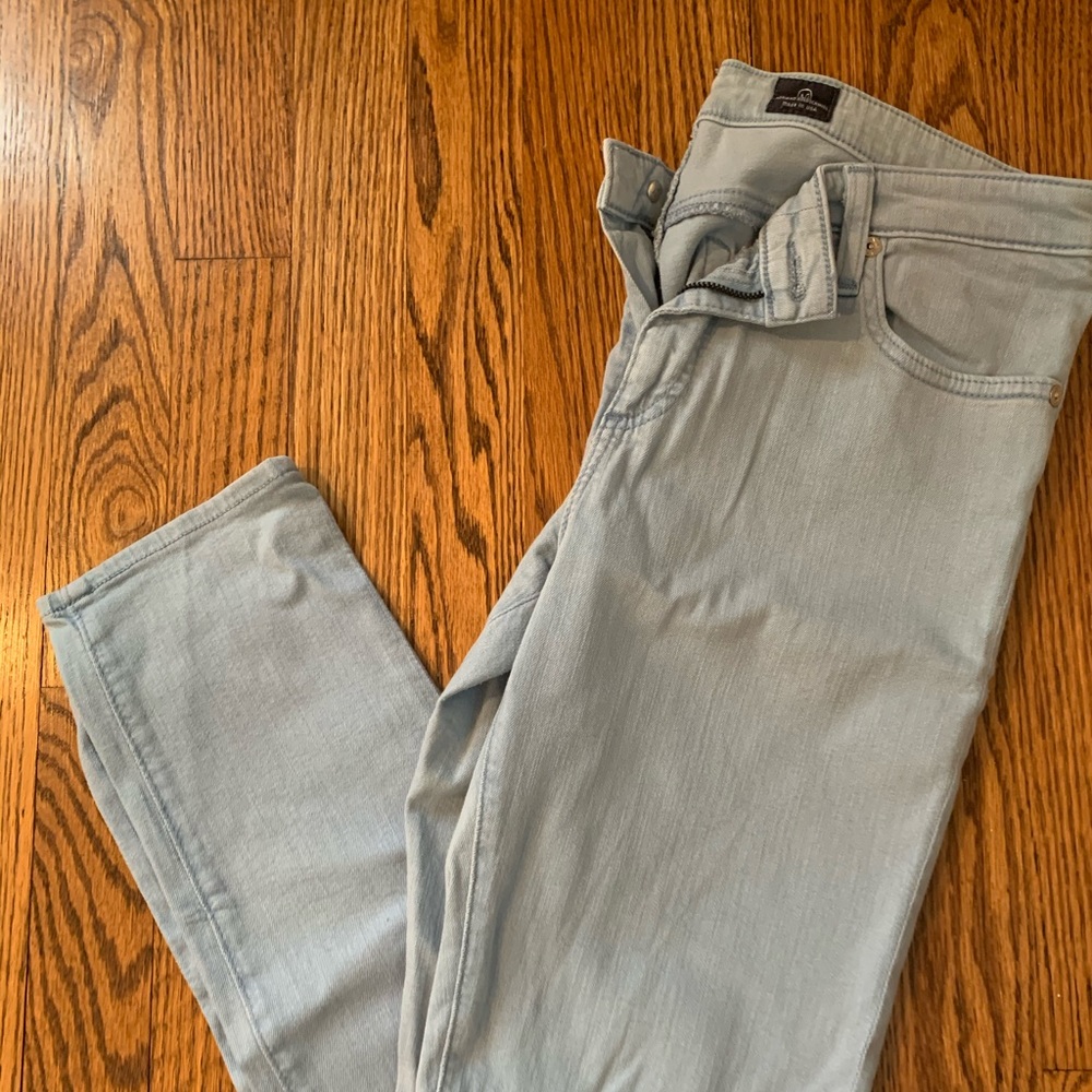 Light blue AG jeans, never worn size 31!